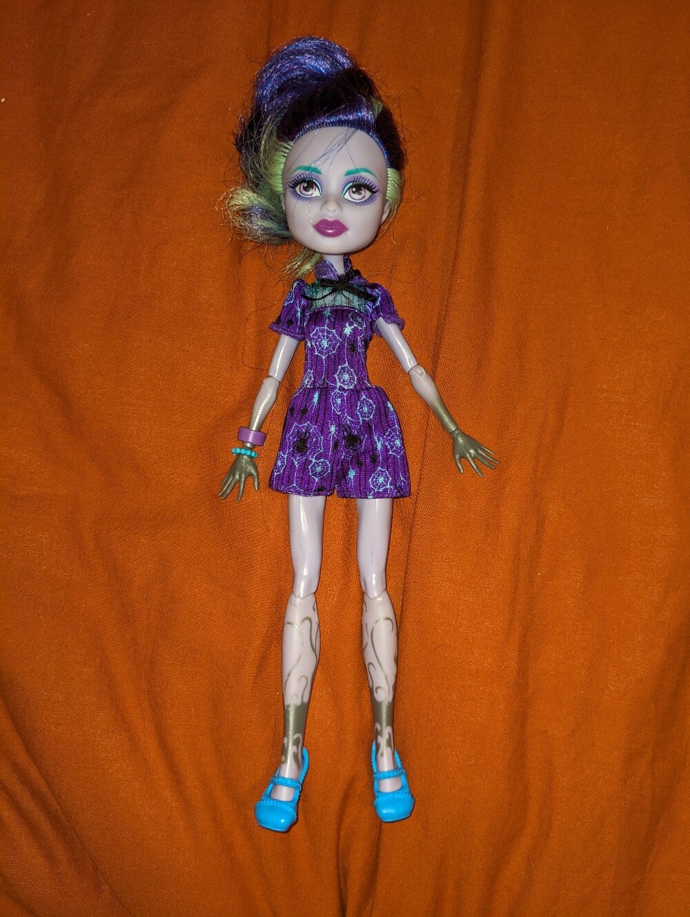 Coffin Bean Twyla